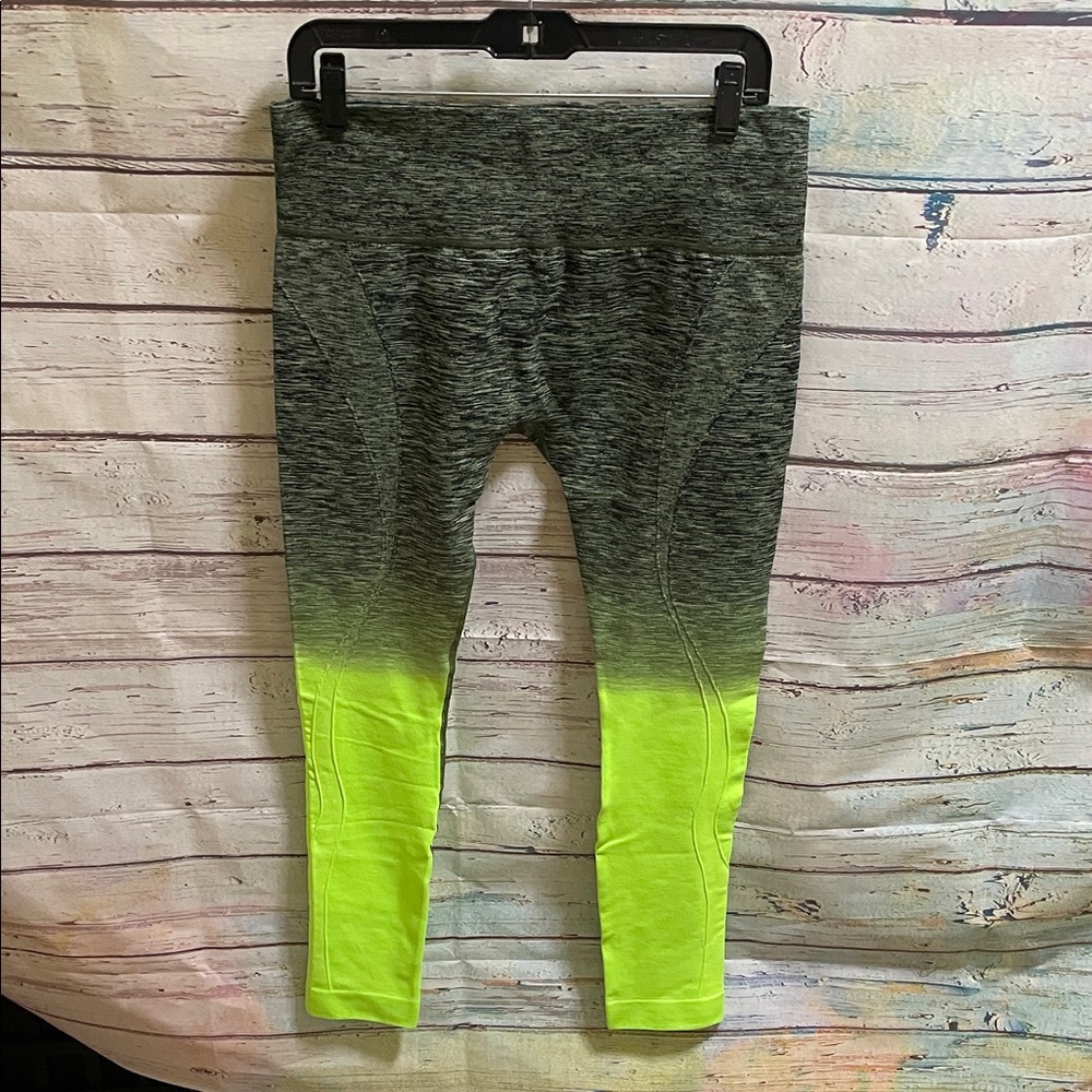 NWOT Gradient Leggings - Gray and Neon Green